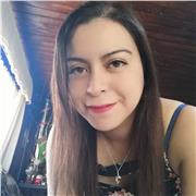 Profesora de historia dicta clases de asignatura en todos los niveles y edades